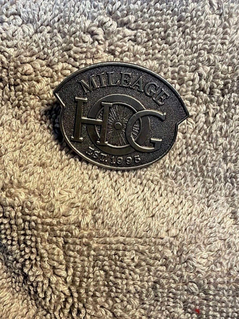 HOG Harley Davidson Mileage HG pin Black & Silver Pin 1995
